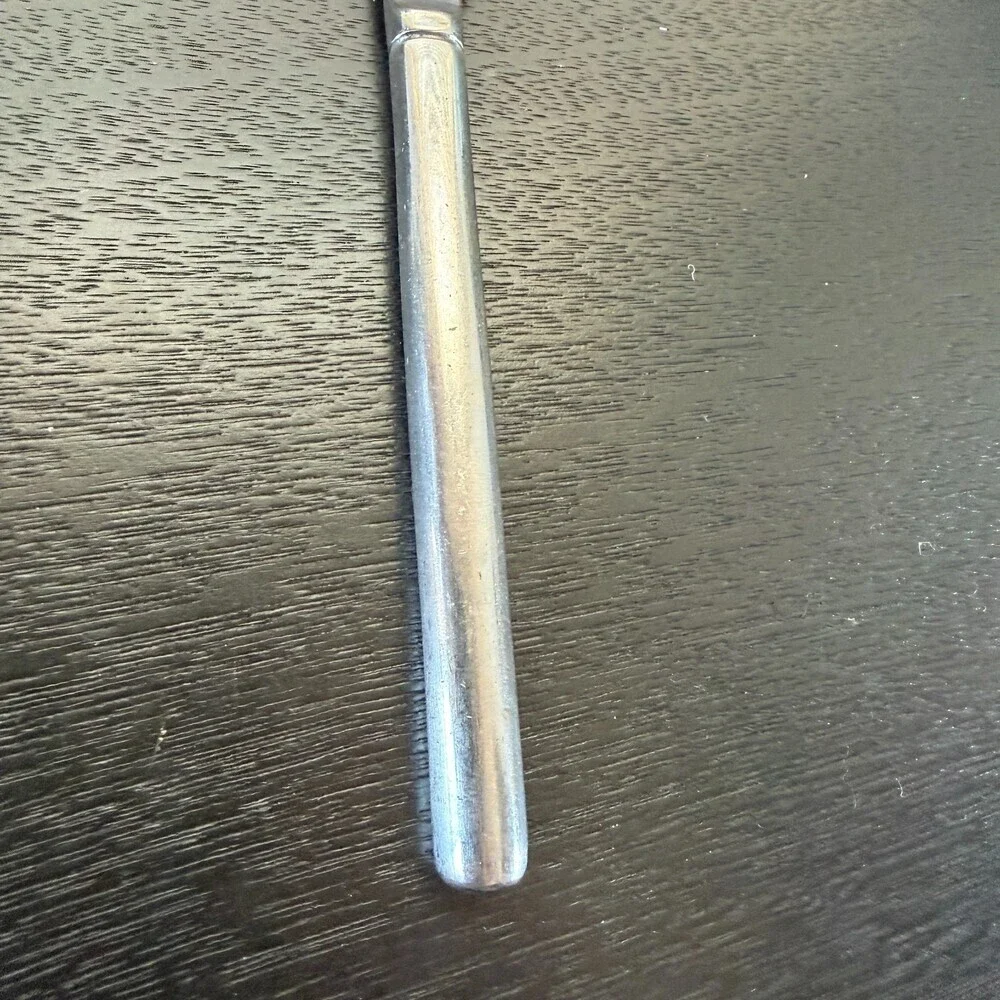 Mikasa Zena Satin Butter Spreader Knife 18/10 Stainless Steel Korea‎